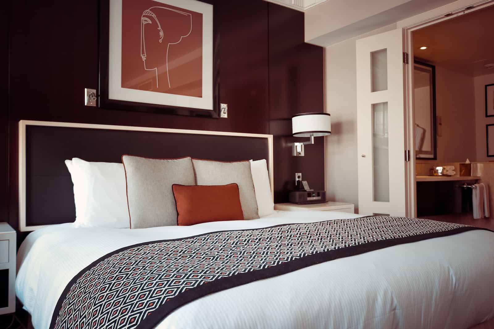 Escoge cabeceros modernos para dormitorios con estilo