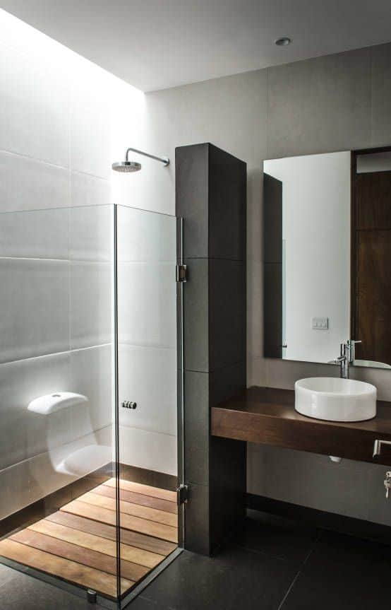 Build-a-skylight-in-your-bathroom