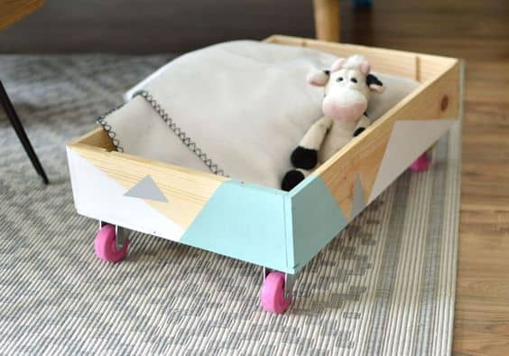 cajas de madera para juguetes pintadas