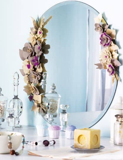 16-The-flowers-will-give-a-very-romantic-air-to-your-bathroom